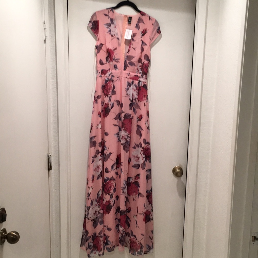 NWT 🌸 Long Pink Floral Dress
